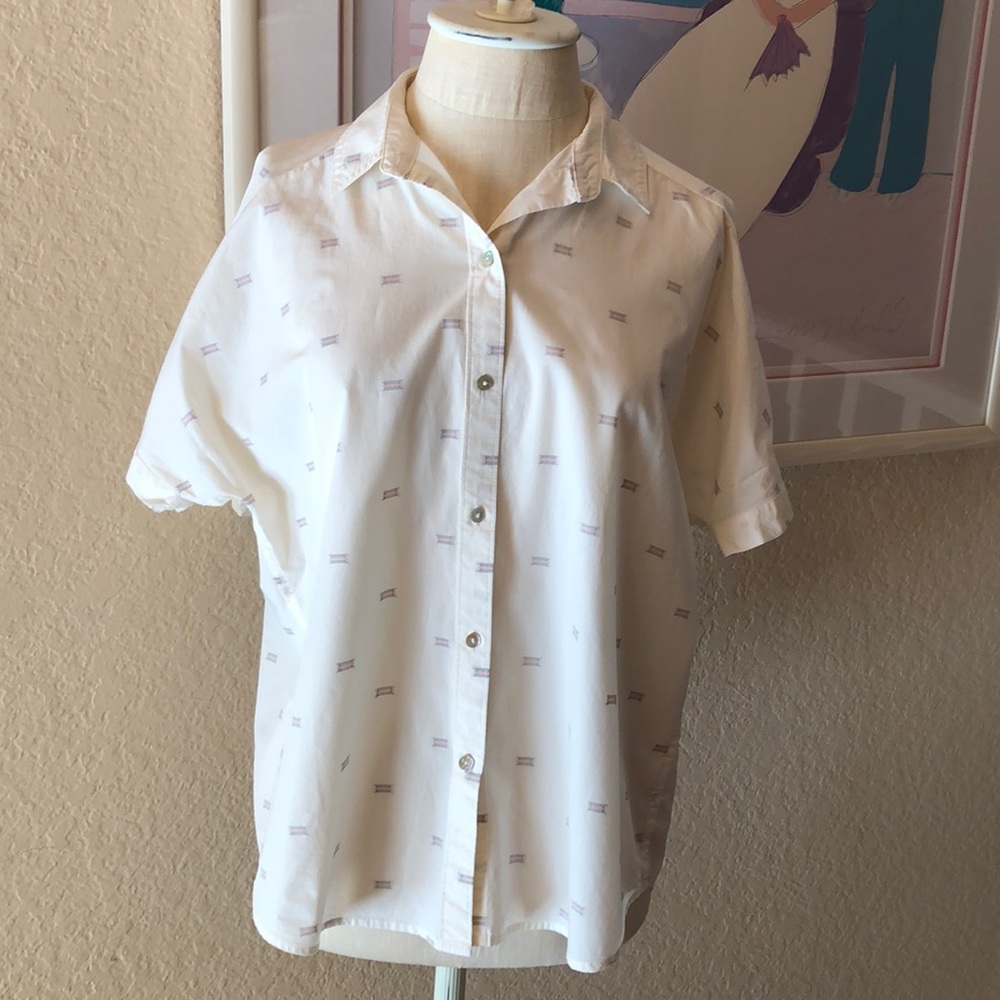 Universal Thread High Low Style Button Down Shirt